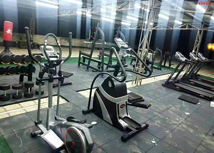 泡芙视频官方入口单位健身房器材